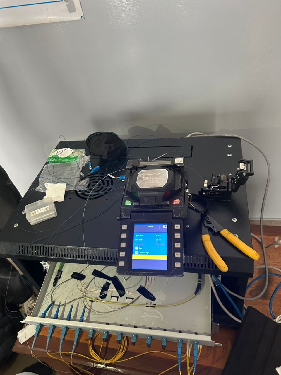 photo TRAVAUX DE REPARATION DE RESEAU  FIBRE OPTIQUE LIAISON DDDK – DEPOT DOUANE POINTE NOIRE PAR  CBG NETWORK